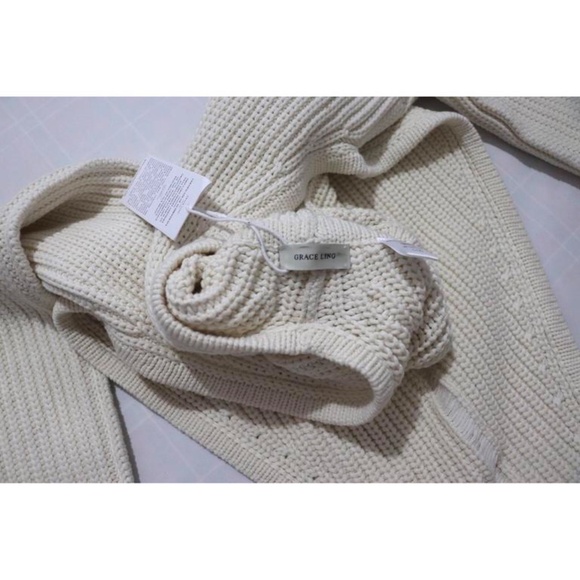 Grace Ling Open Back Sweater - Picture 7 of 7